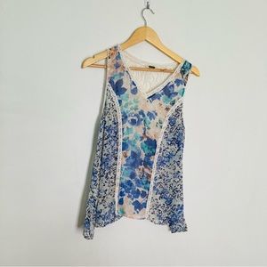 Miss Me size large shear floral blue tank with lace
